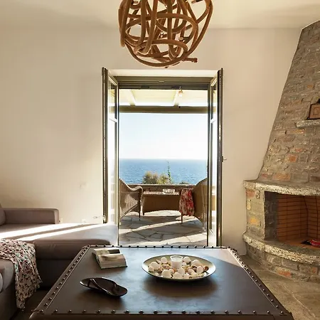 Sea & Stone Villa *